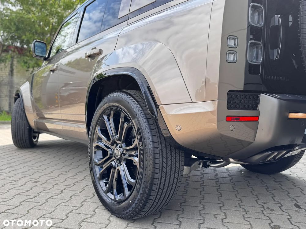 Land Rover Defender 4.4 P635 V8 mHEV Octa - 5