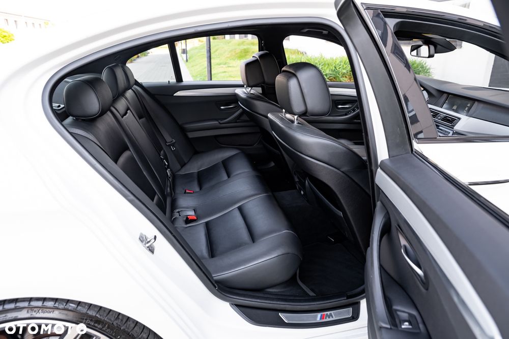 BMW Seria 5 535d Touring Sport-Aut - 23