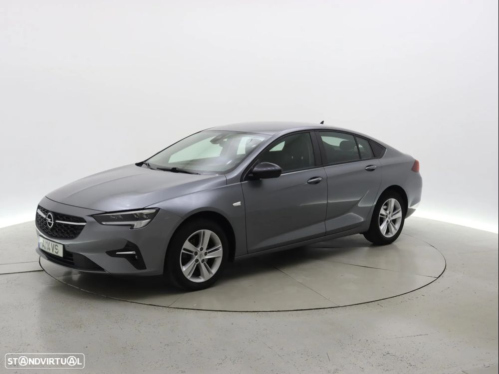 Opel Insignia Grand Sport - 1