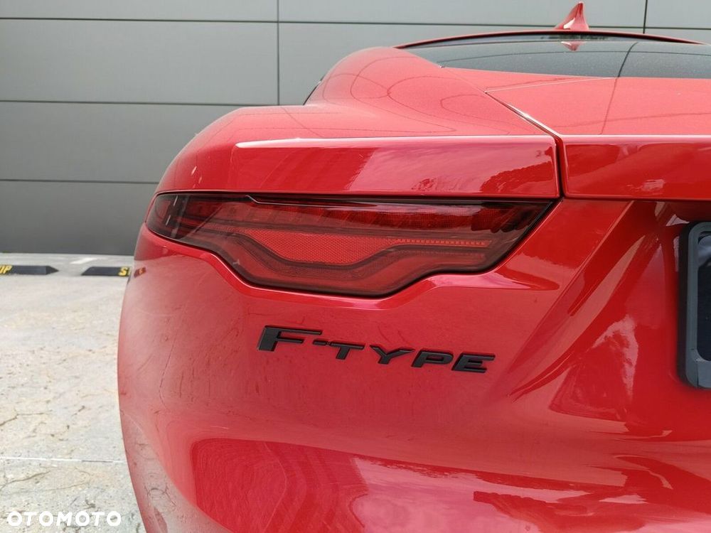 Jaguar F-Type - 10