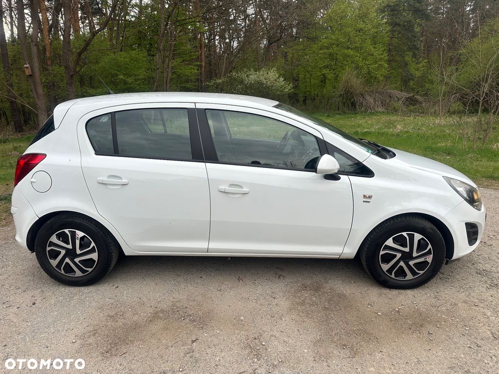 Opel Corsa 1.2 16V Cosmo - 9
