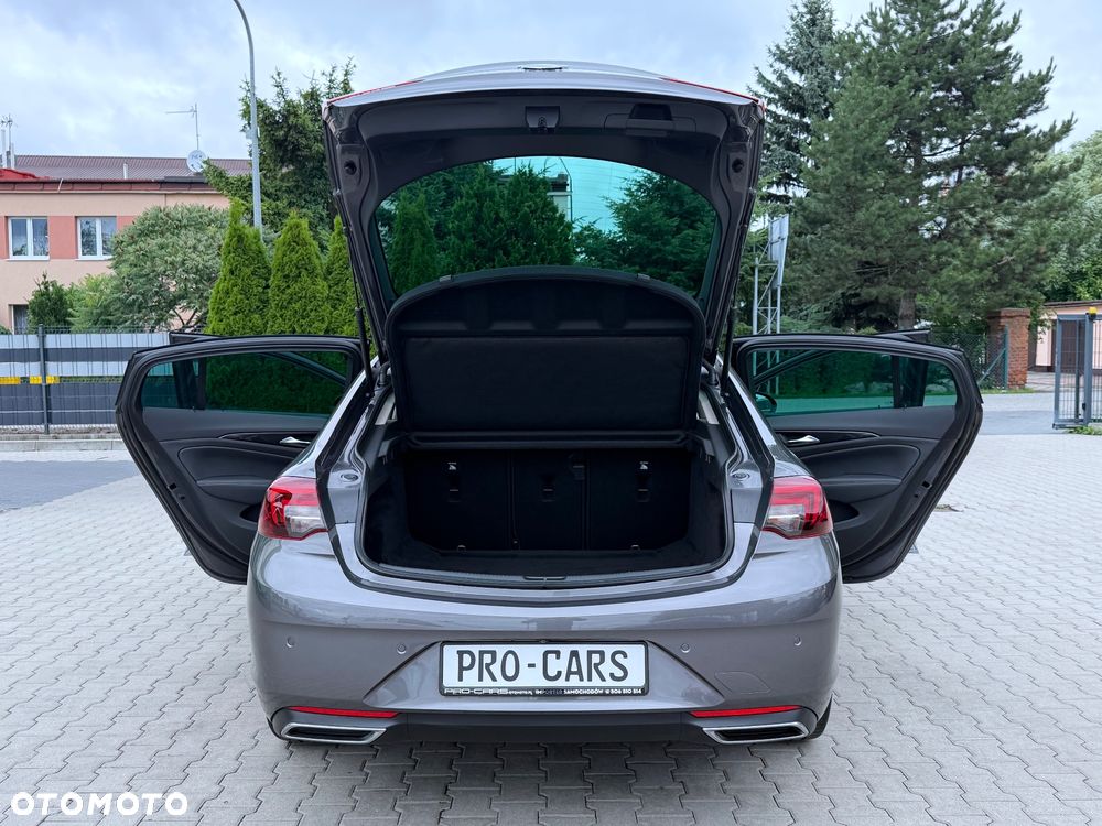 Opel Insignia - 16