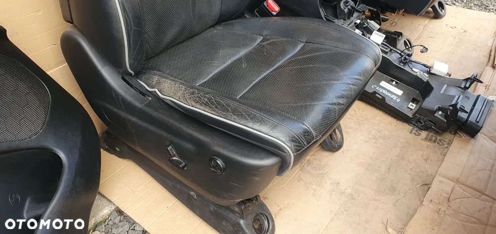 Fotele kanapa boczki podłokietnik komplet półskóra elektryczne Overland Jeep Grand Cherokee 4 WK2 - 14