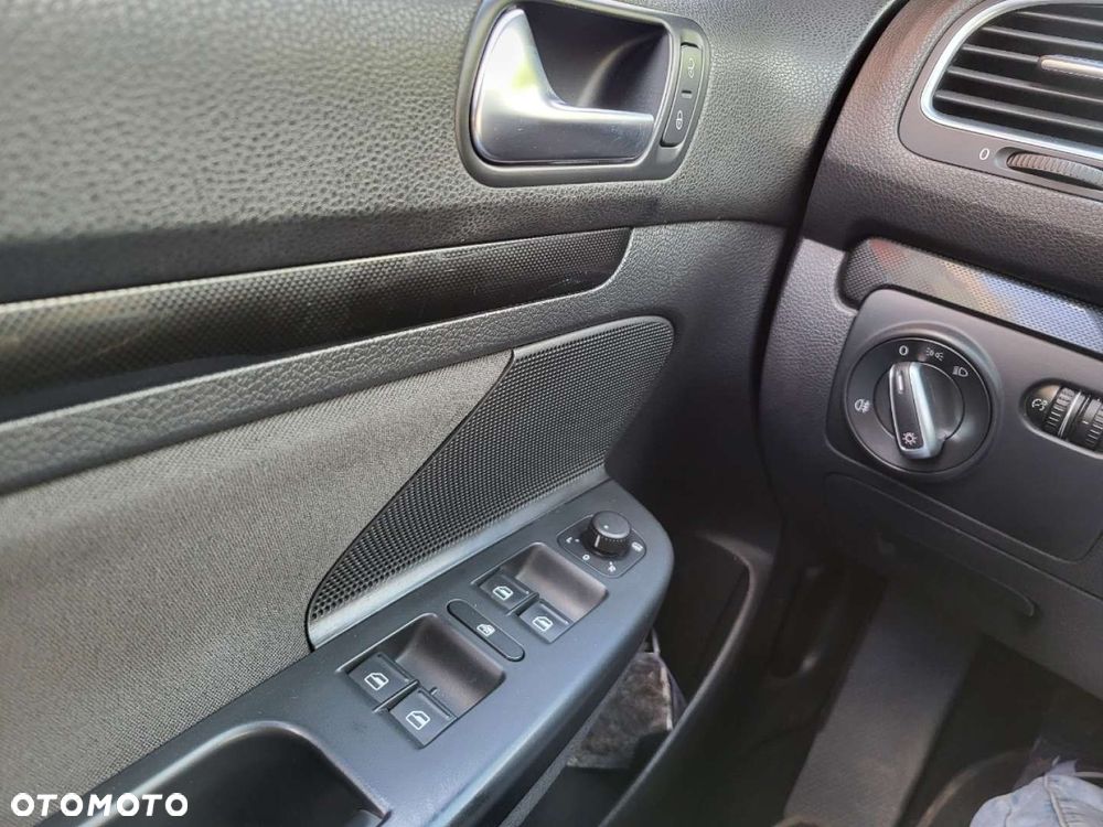 Volkswagen Golf - 27