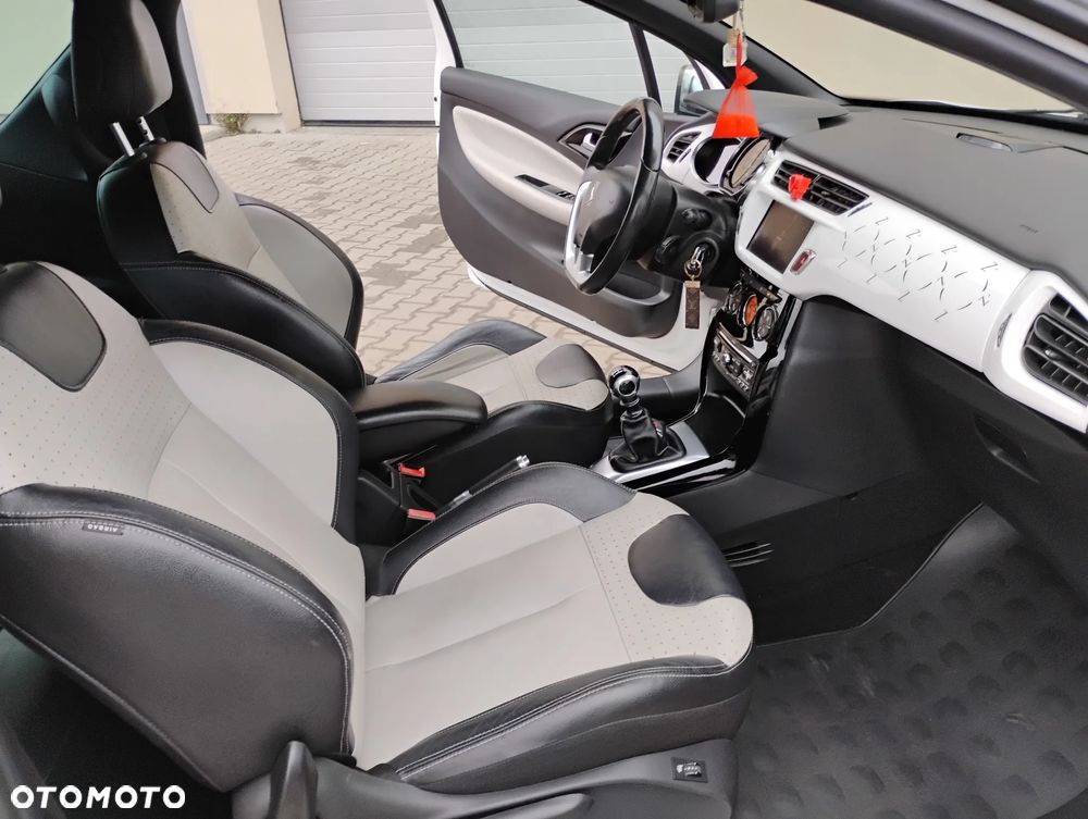 Citroën DS3 1.6 THP Ultra Prestige - 21