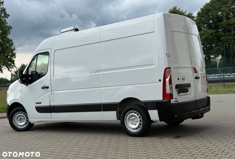 Nissan NV 400 - 7