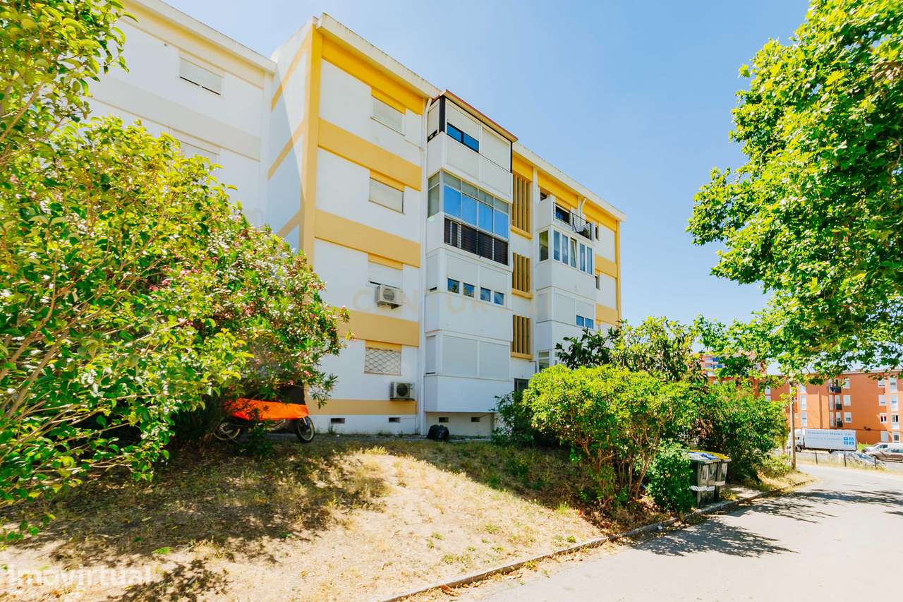 Apartamento T2 com Varanda e Arrecadação nos Olivais Sul - Grande imagem: 2/10