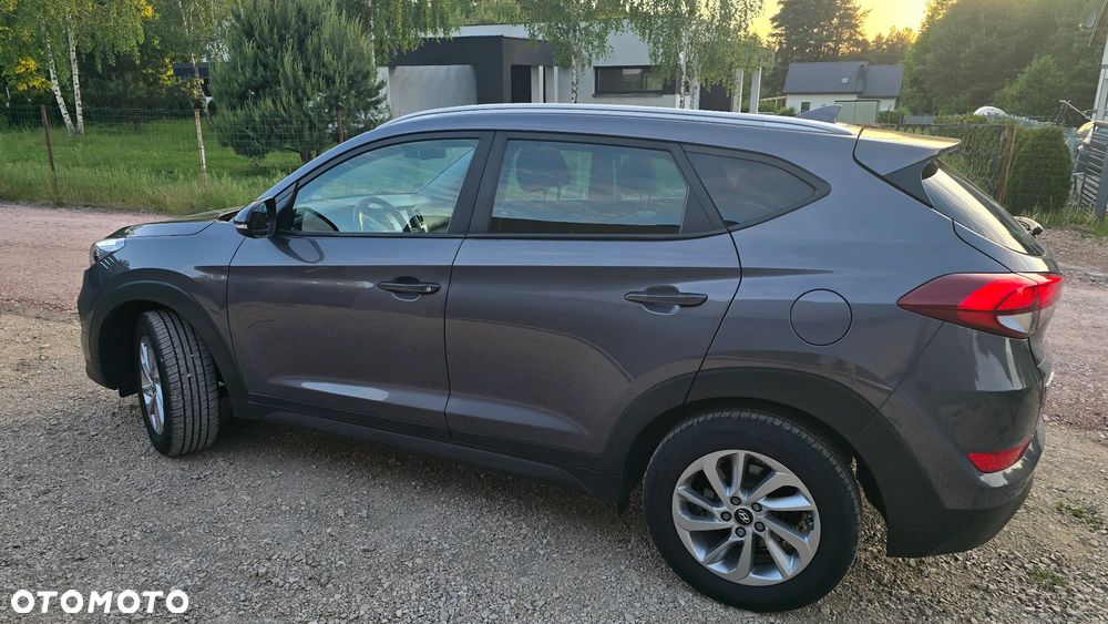 Hyundai Tucson blue 1.7 CRDi 2WD Intro Edition - 9