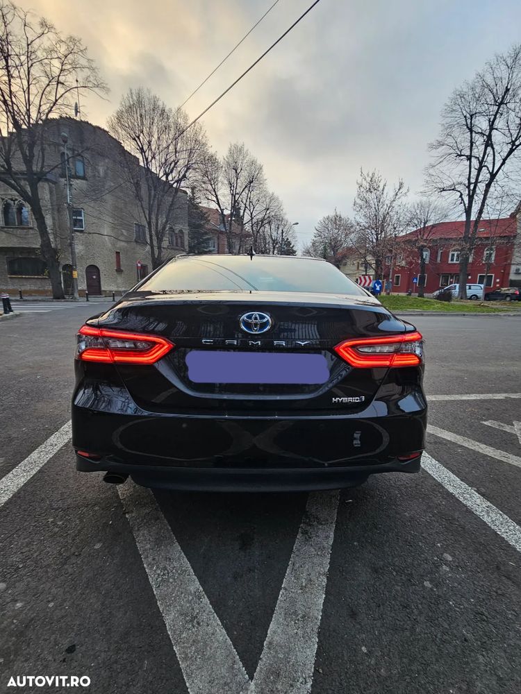 Toyota Camry Executive - 5