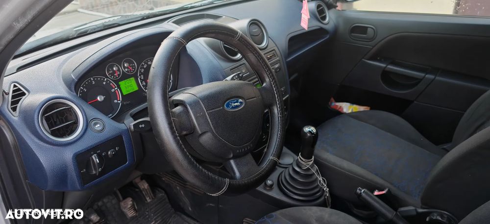 Ford Fiesta 1.4 TDCi Comfort - 5