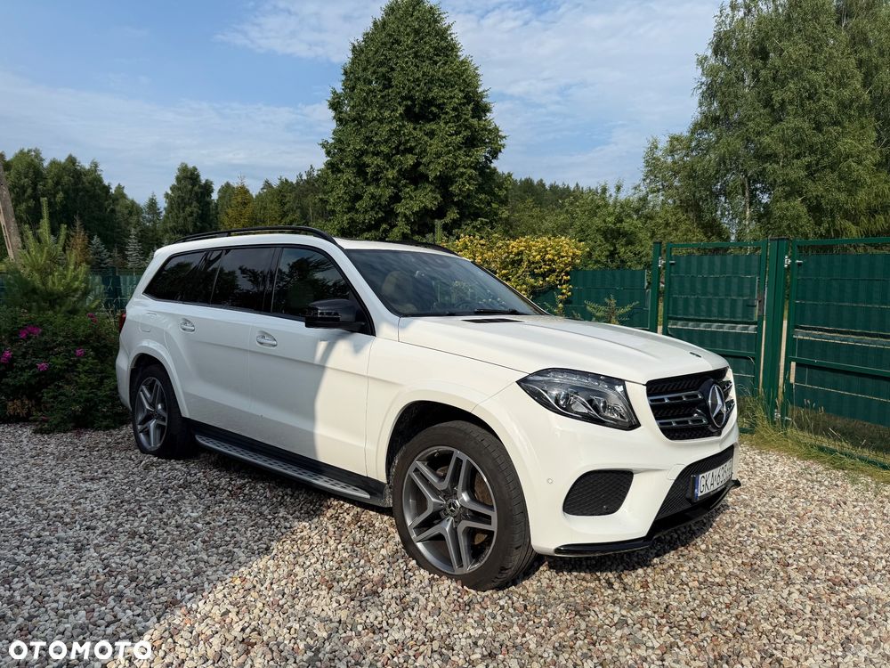 Mercedes-Benz GLS - 1