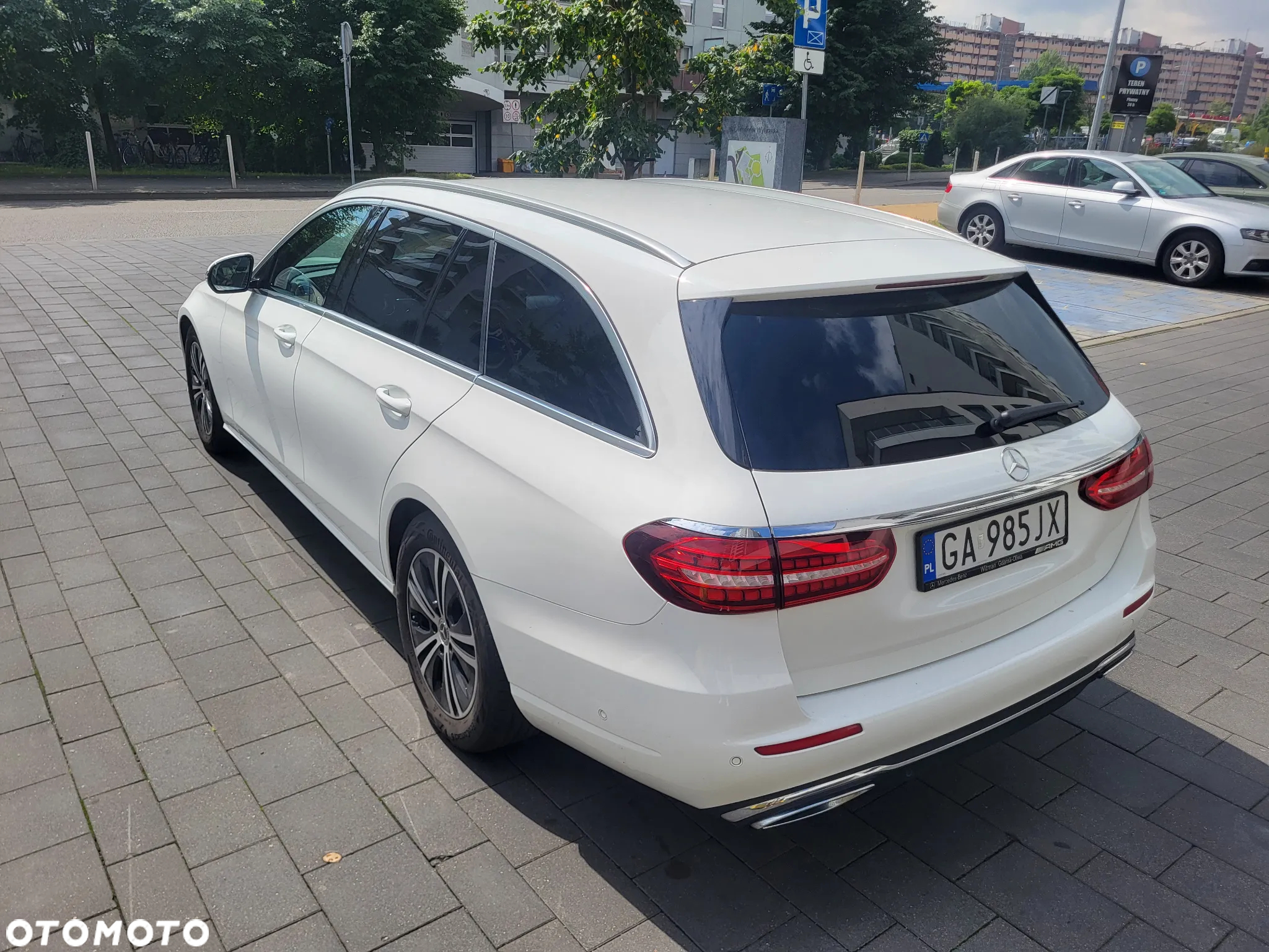 Mercedes-Benz Klasa E 220 d T 9G-TRONIC Avantgarde - 17