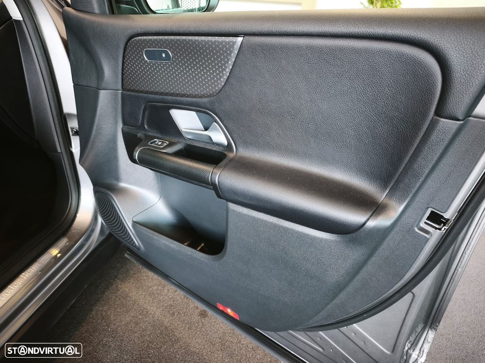 Mercedes-Benz GLB 180 d Progressive - 30