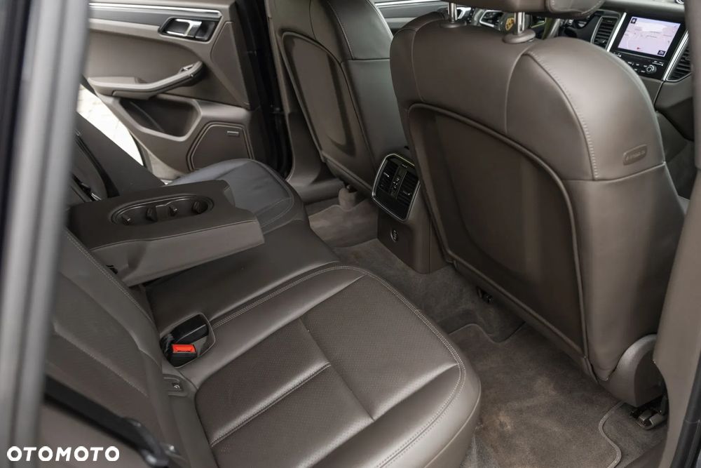 Porsche Macan Standard - 22