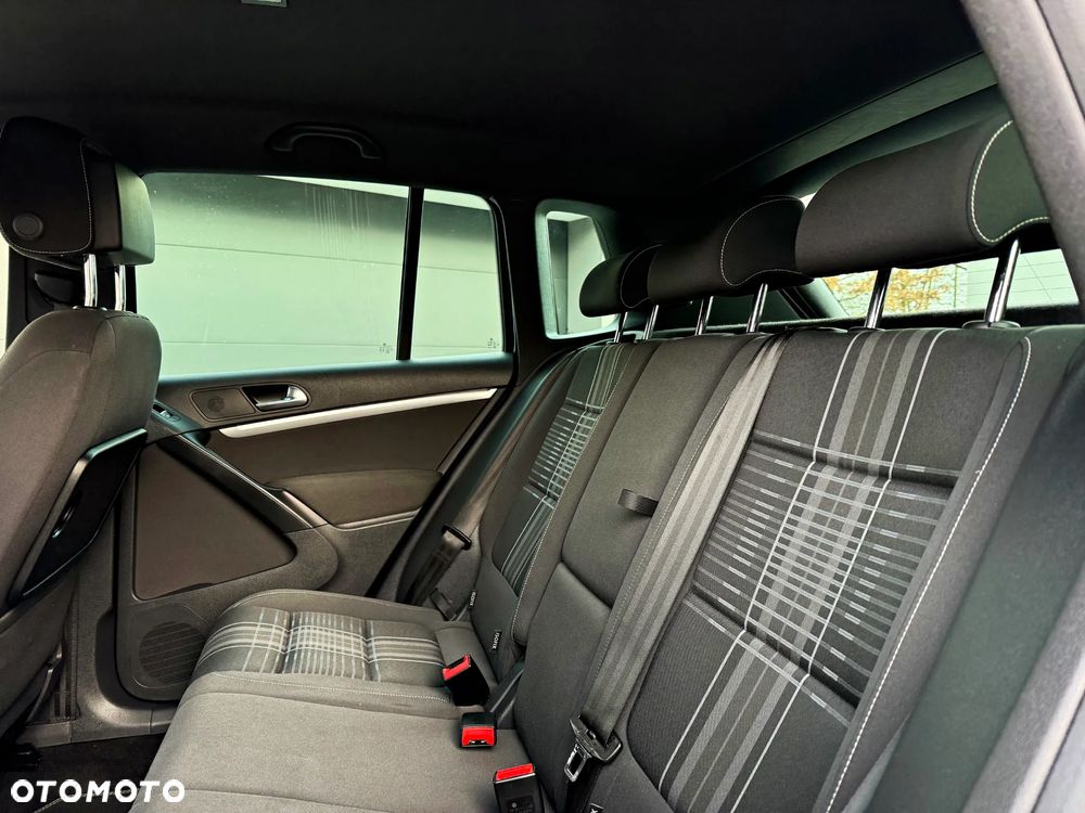 Volkswagen Tiguan 1.4 TSI BlueMotion Technology Lounge Sport & Style - 28