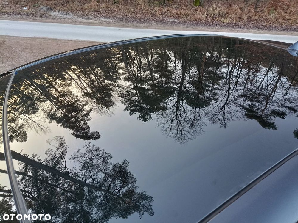 Toyota Yaris Hybrid 100 Premium - 26