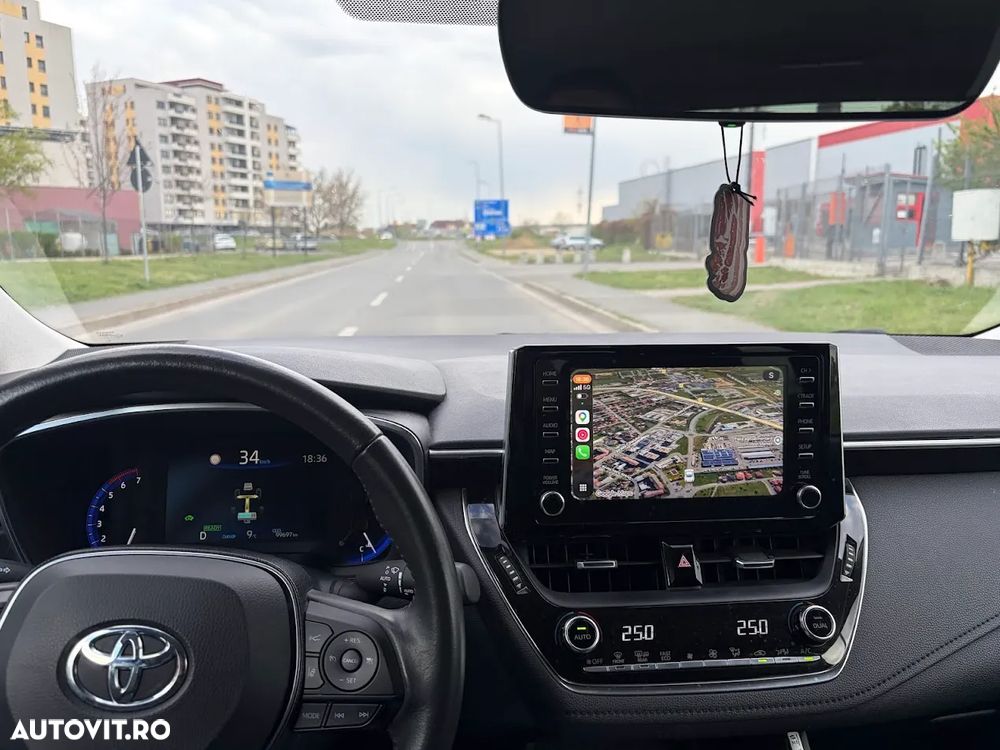 Toyota Corolla 1.8 HSD Dynamic - 3