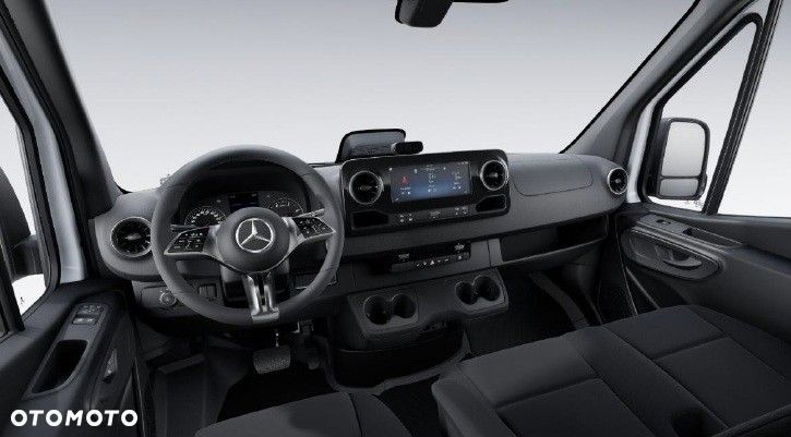 Mercedes-Benz Sprinter - 4