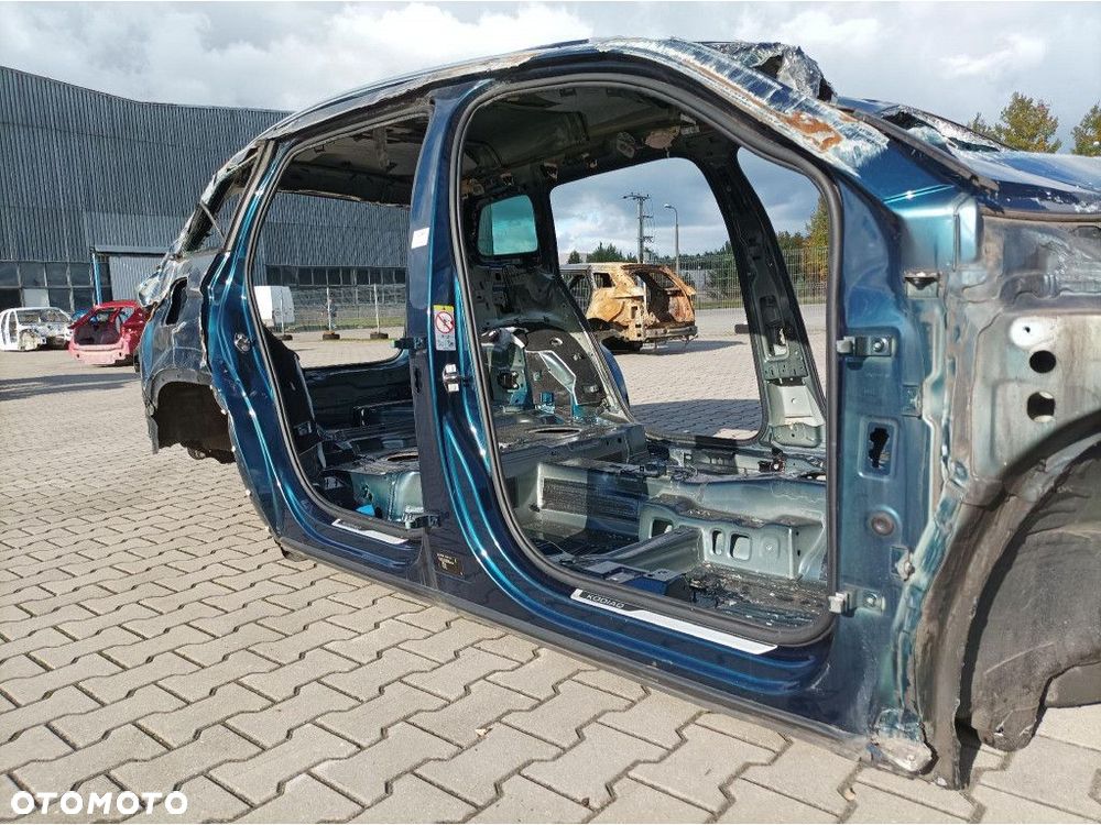 SKODA KODIAQ PRÓG SŁUPEK PRAWY DŁUGI LW5Q - 3