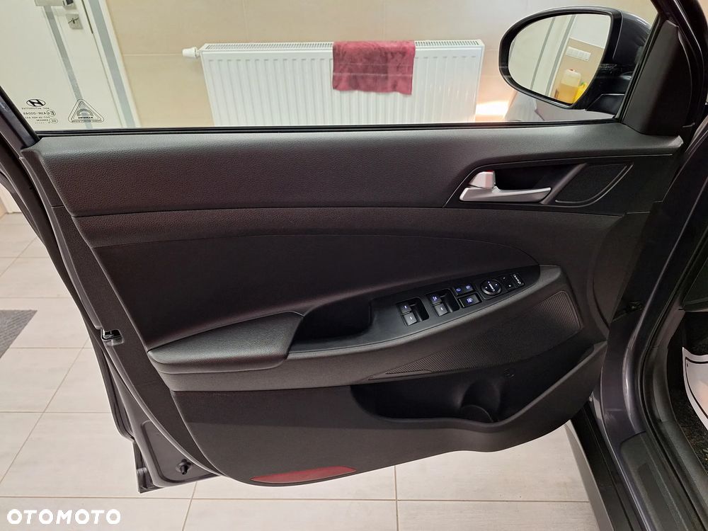Hyundai Tucson blue 1.6 GDi 2WD Navi - 19