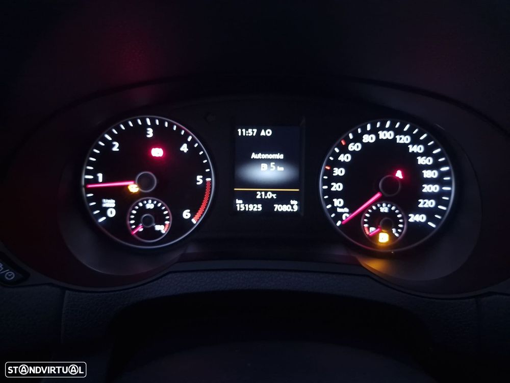 VW Sharan 2.0 TDI Blue Highline - 30