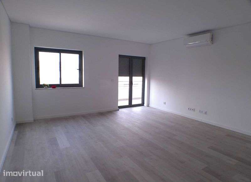 Apartamento T3 - Vila Chã - Amadora - Grande imagem: 4/12