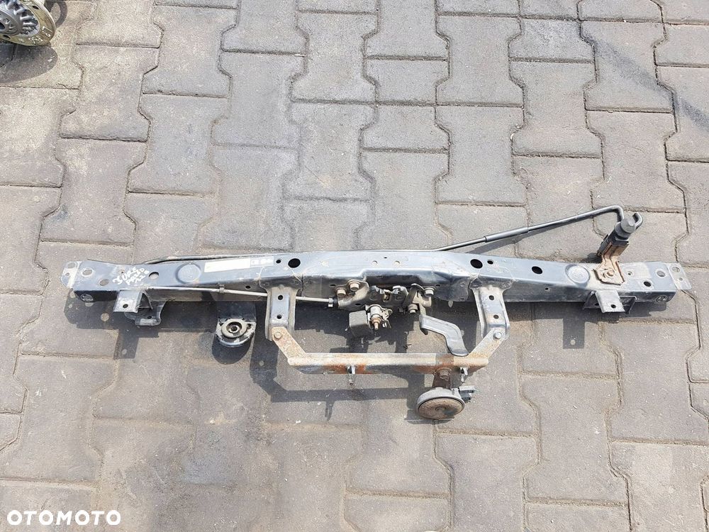 NISSAN JUKE I F15 LIFT 14-19r PAS PRZEDNI WZMOCNIENIE GÓRNE Z11G
