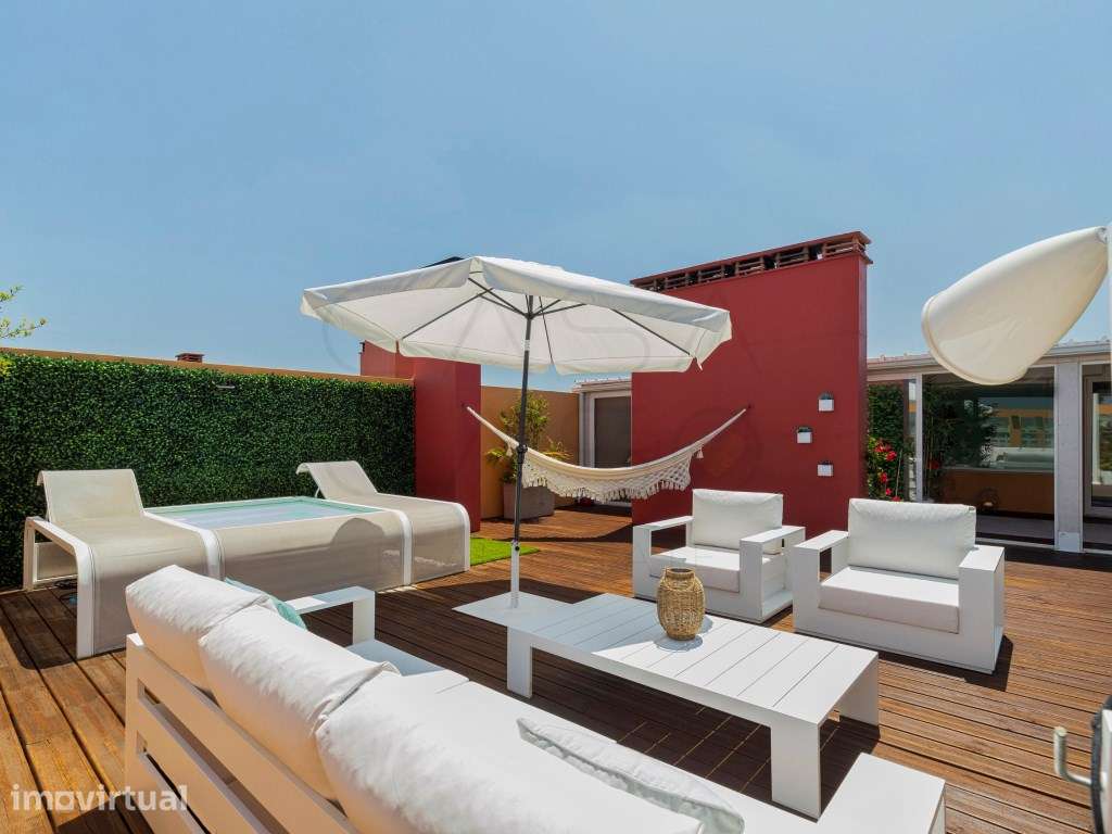 Exclusivo T3 Duplex com Terraço Privativo, Jacuzzi e Ginásio no Con... - Grande imagem: 2/28