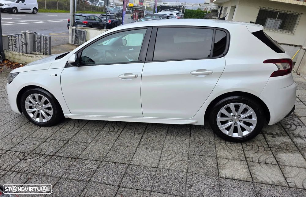 Peugeot 308 1.6 BlueHDi Style - 22