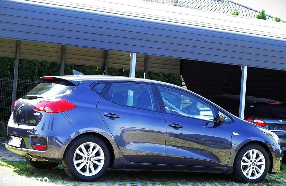 Kia Ceed - 8