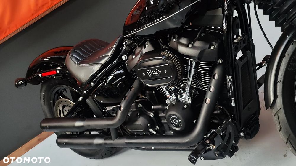 Harley-Davidson Softail Street Bob - 18