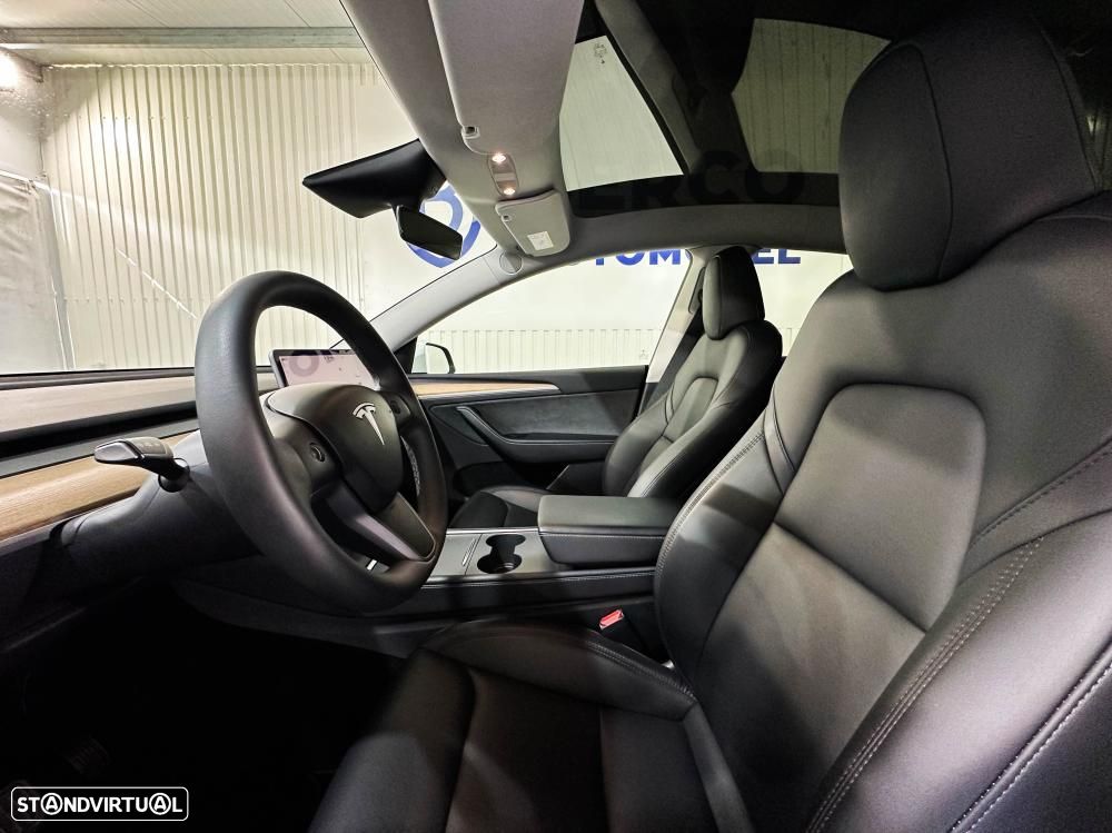 Tesla Model Y Long Range Dual Motor AWD - 9