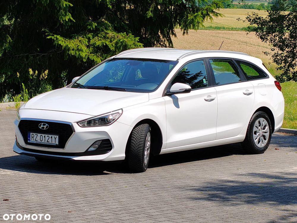 Hyundai i30 1.6 D Classic + - 35