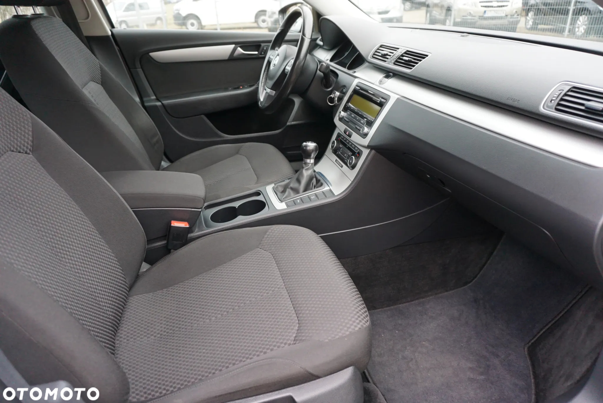 Volkswagen Passat 1.6 TDI DPF BlueMotion - 16