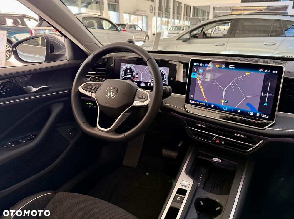 Volkswagen Passat - 12