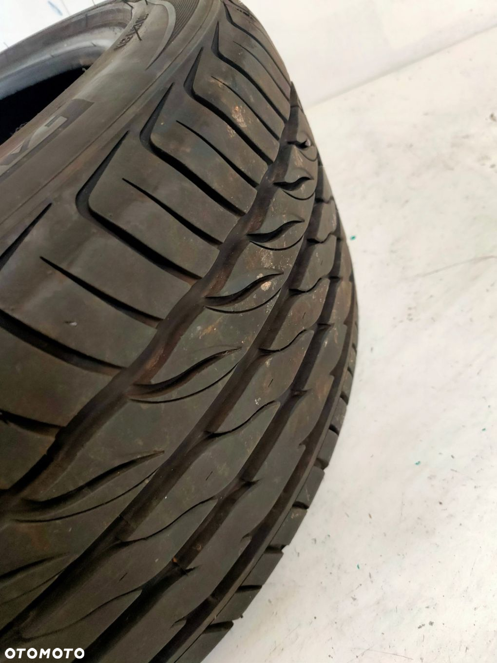 OPONA FARROAD FRD 26 235/45R17 97W XL 20r. 6,5mm - 7