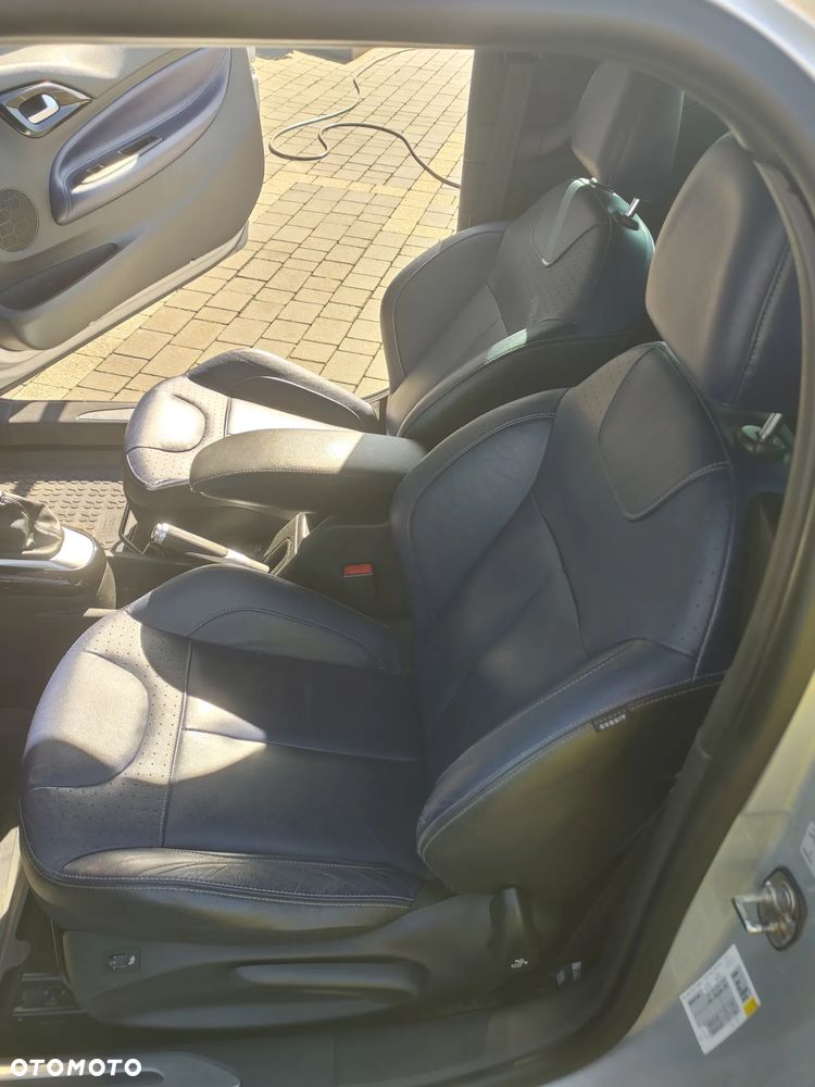 Citroën DS3 1.6 THP Ultra Prestige - 23