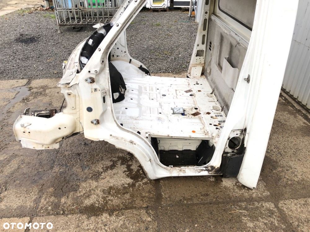 KABINA  IVECO DAILY VI Platforma / podwozie 2014 - 2022 35S15, 35C15, 40C15, 50C15, 60C15, 65C15, - 7