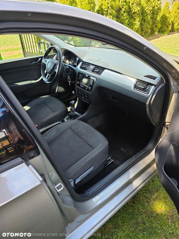 Skoda RAPID 1.2 TSI Ambition - 11
