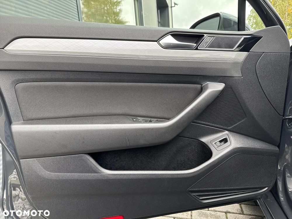 Volkswagen Passat 1.5 TSI EVO Business - 15