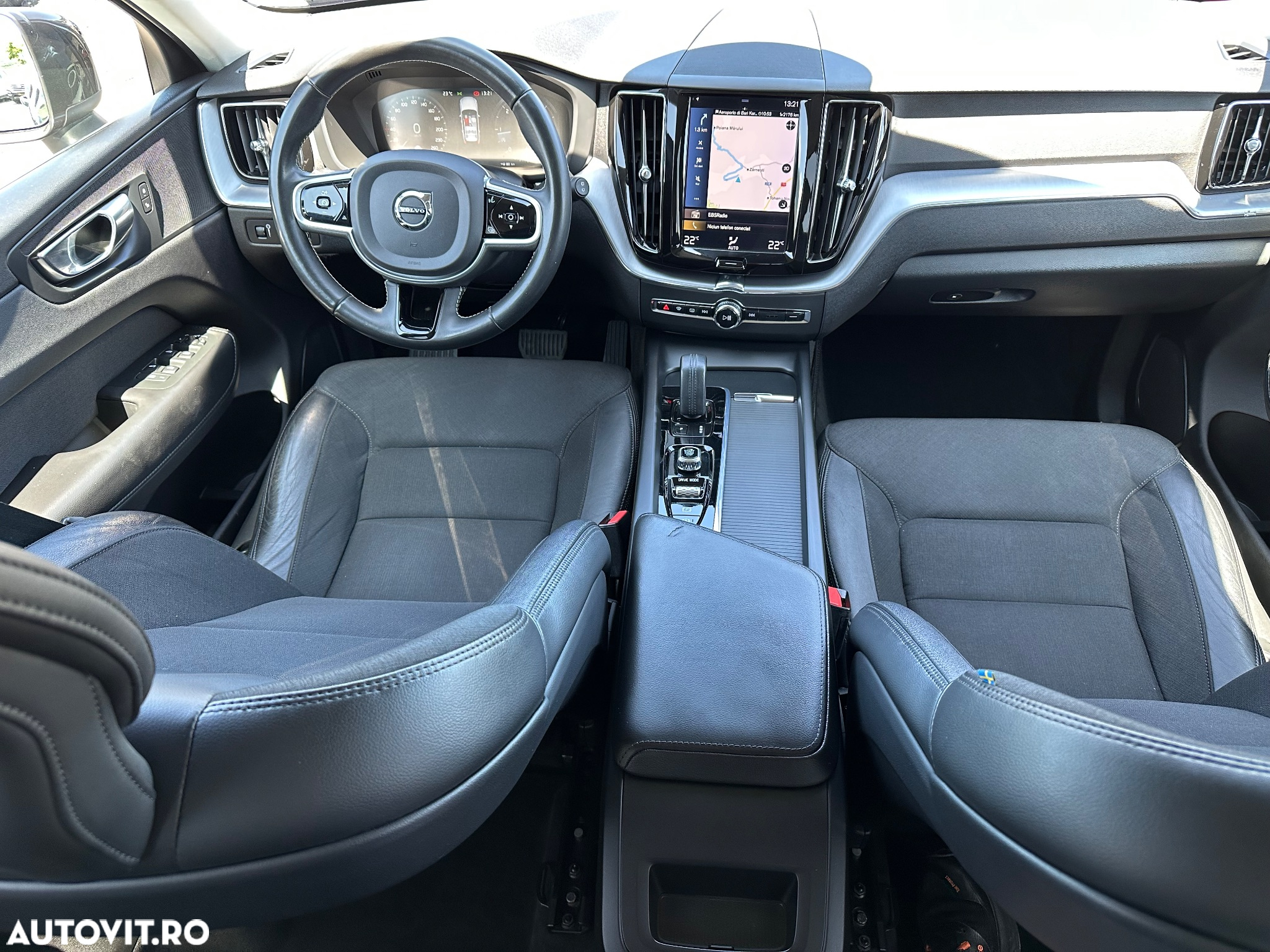 Volvo XC 60 B4 MHEV AT8 AWD Momentum - 7