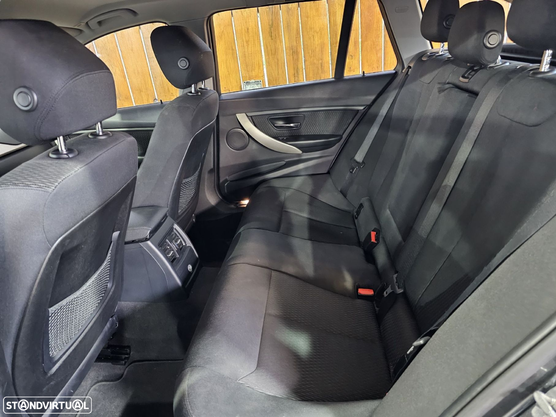 BMW 320 d Touring EfficientDynamics Auto - 14