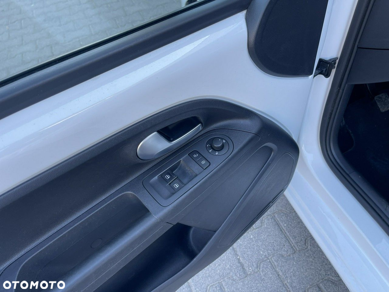 Volkswagen up! - 18
