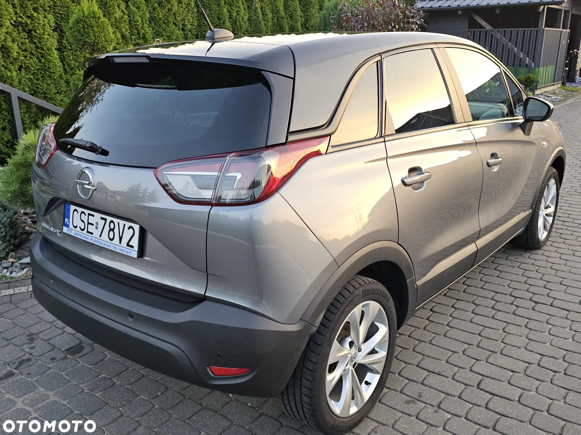 Opel Crossland X 1.2 T Enjoy S&S - 4