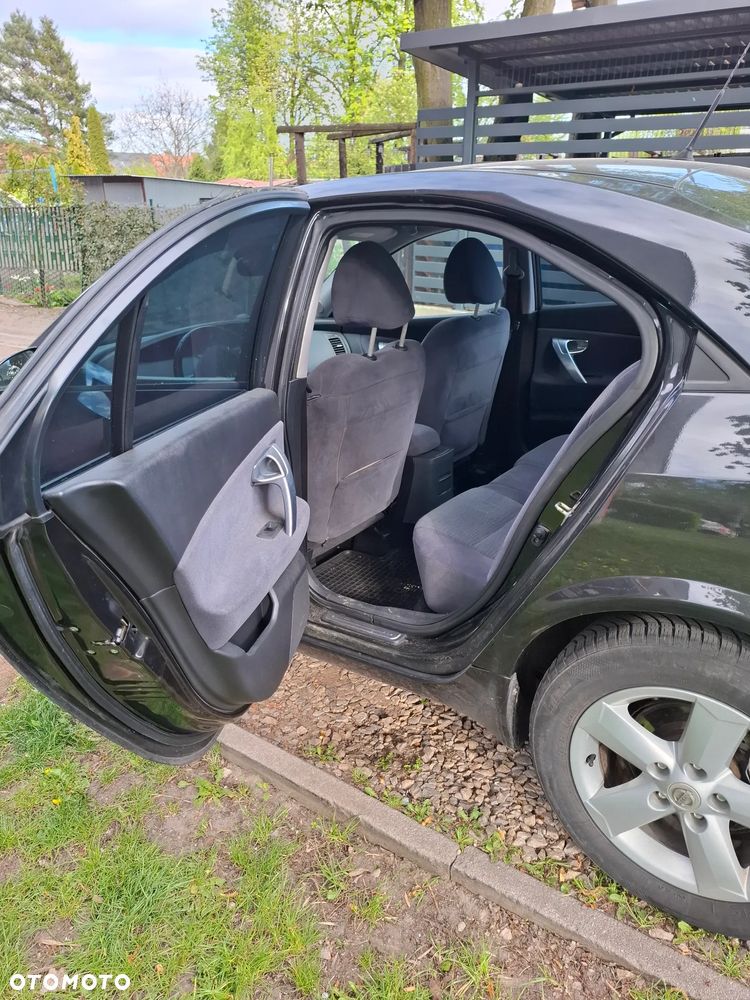 Nissan Primera - 8