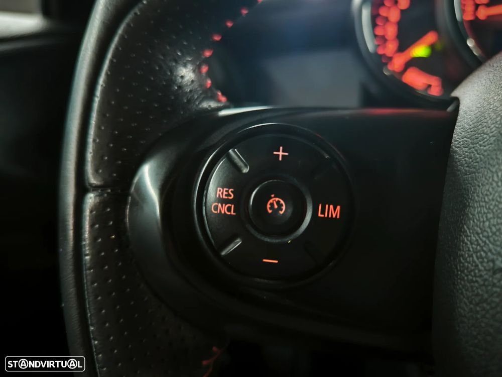 MINI 3 Portas - 51