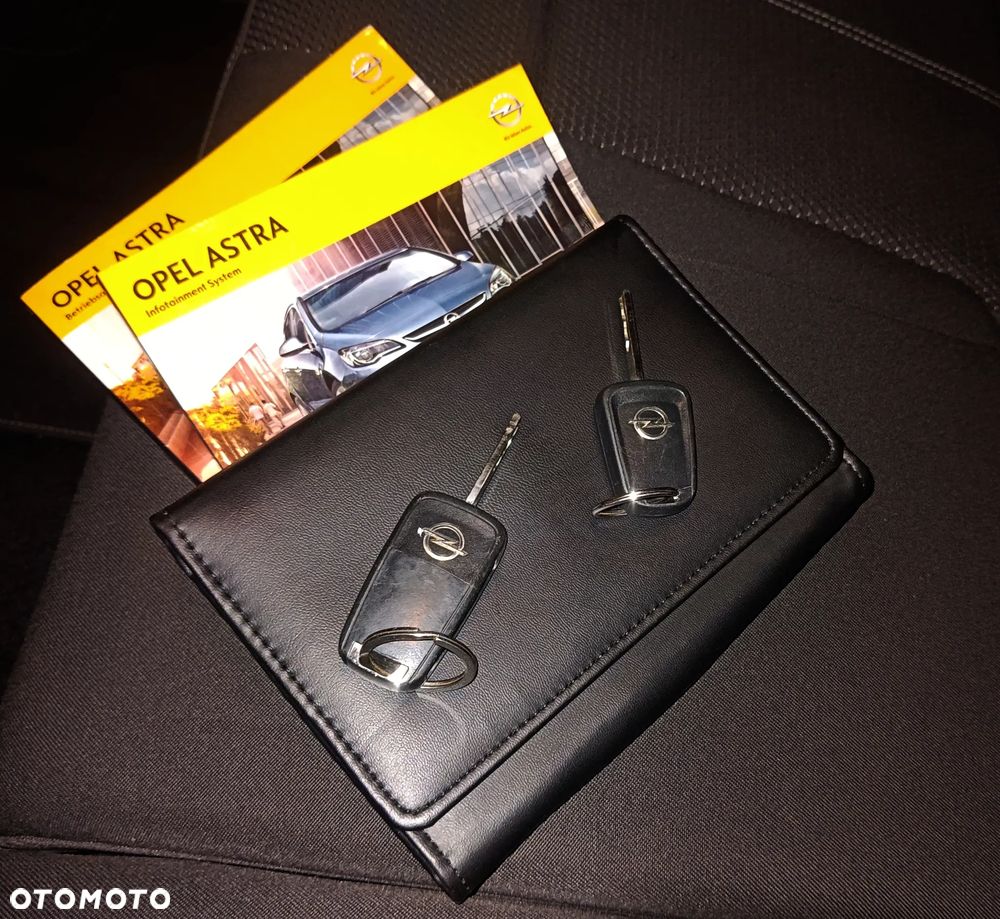 Opel Astra 2.0 CDTI Exklusiv - 39
