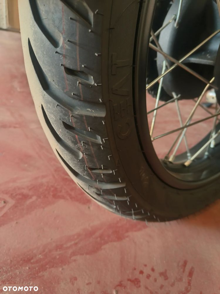 Royal Enfield Classic - 5