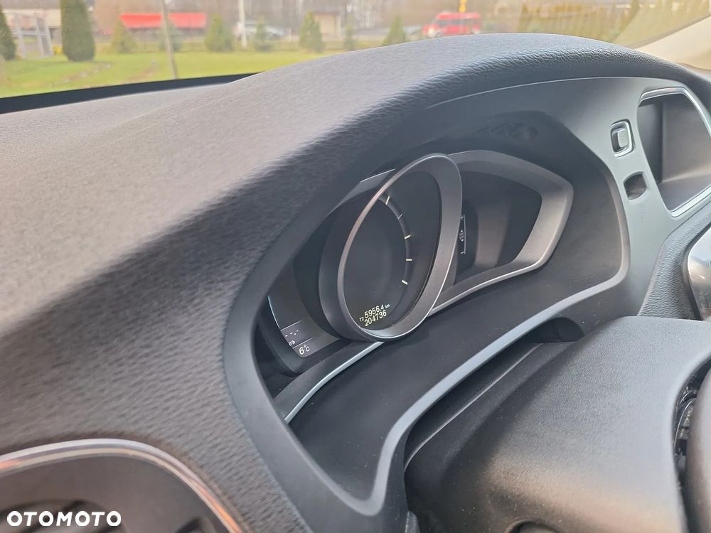 Volvo V40 D2 Momentum - 18