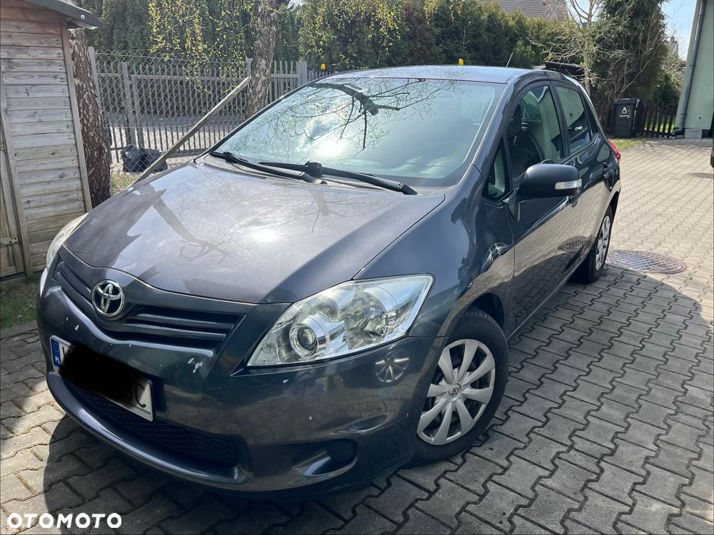 Toyota Auris 1.4 D-4D Terra EU5 - 6